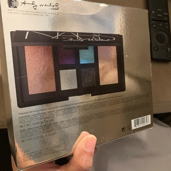 NARS Andy Warhol: Debbie Harry palette - Picture 5 of 5